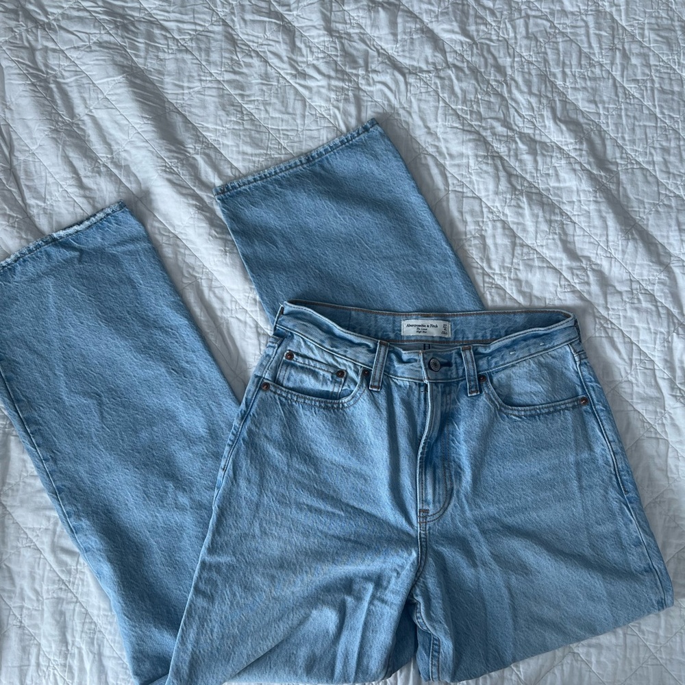Abercrombie Jeans (High Rise Loose Jean)